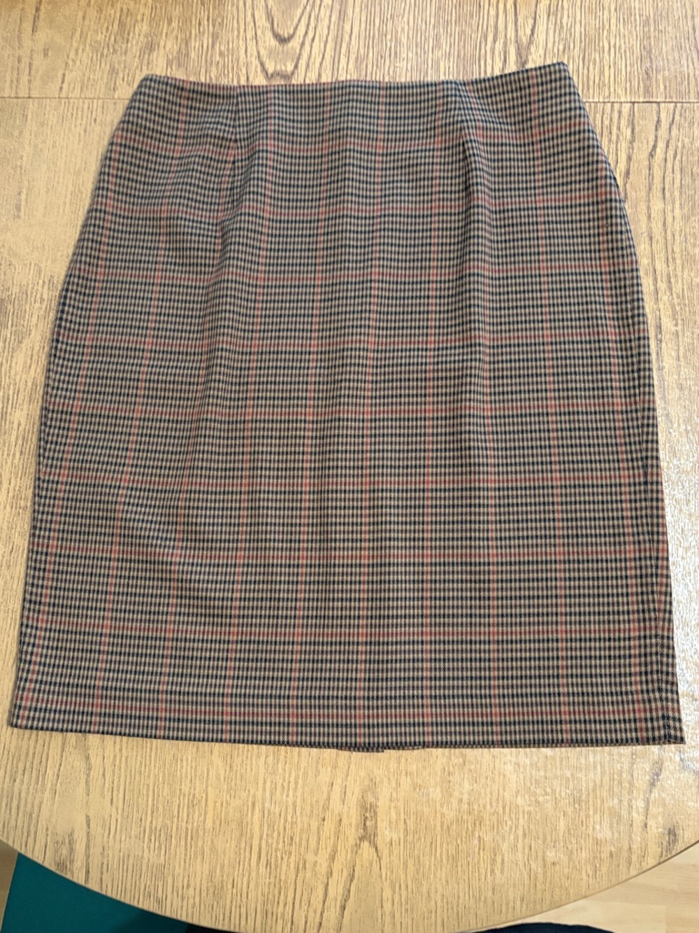 Amanda Smith Houndstooth Pencil Skirt in Brown, Black and Red